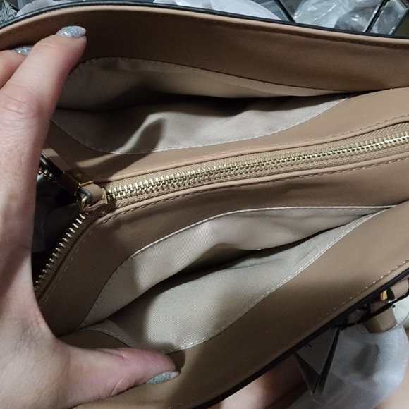 Purse - Picture 4 of 7